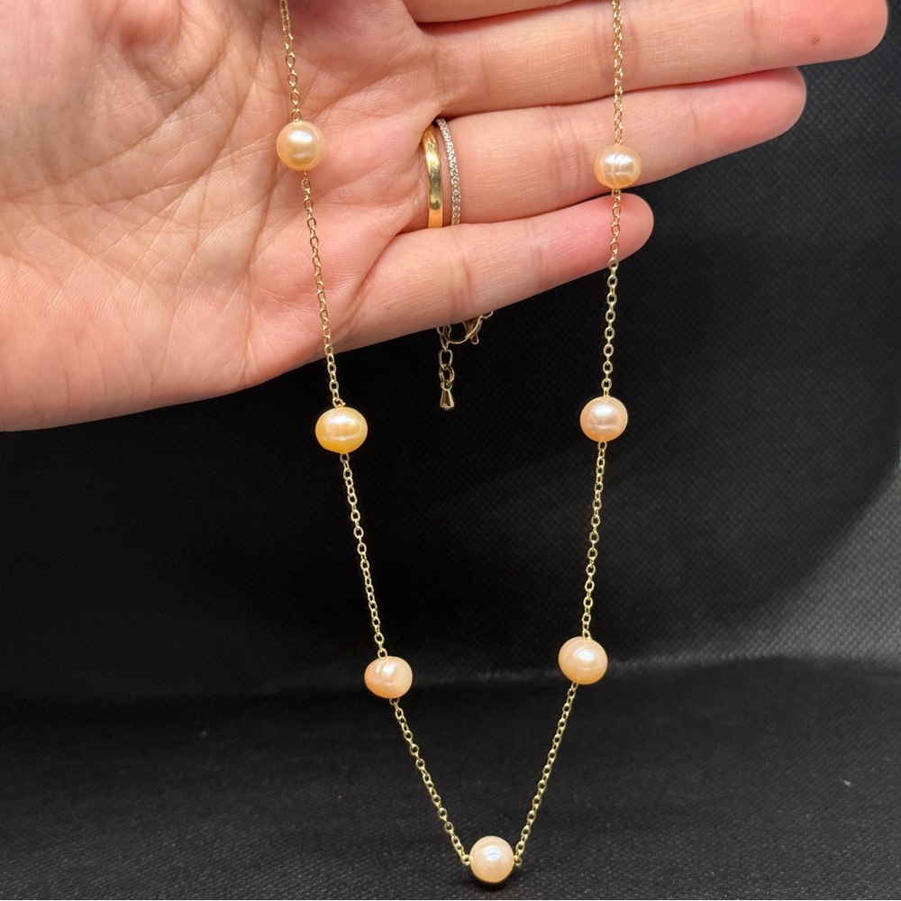 Elegant Gold Pearl Necklace
